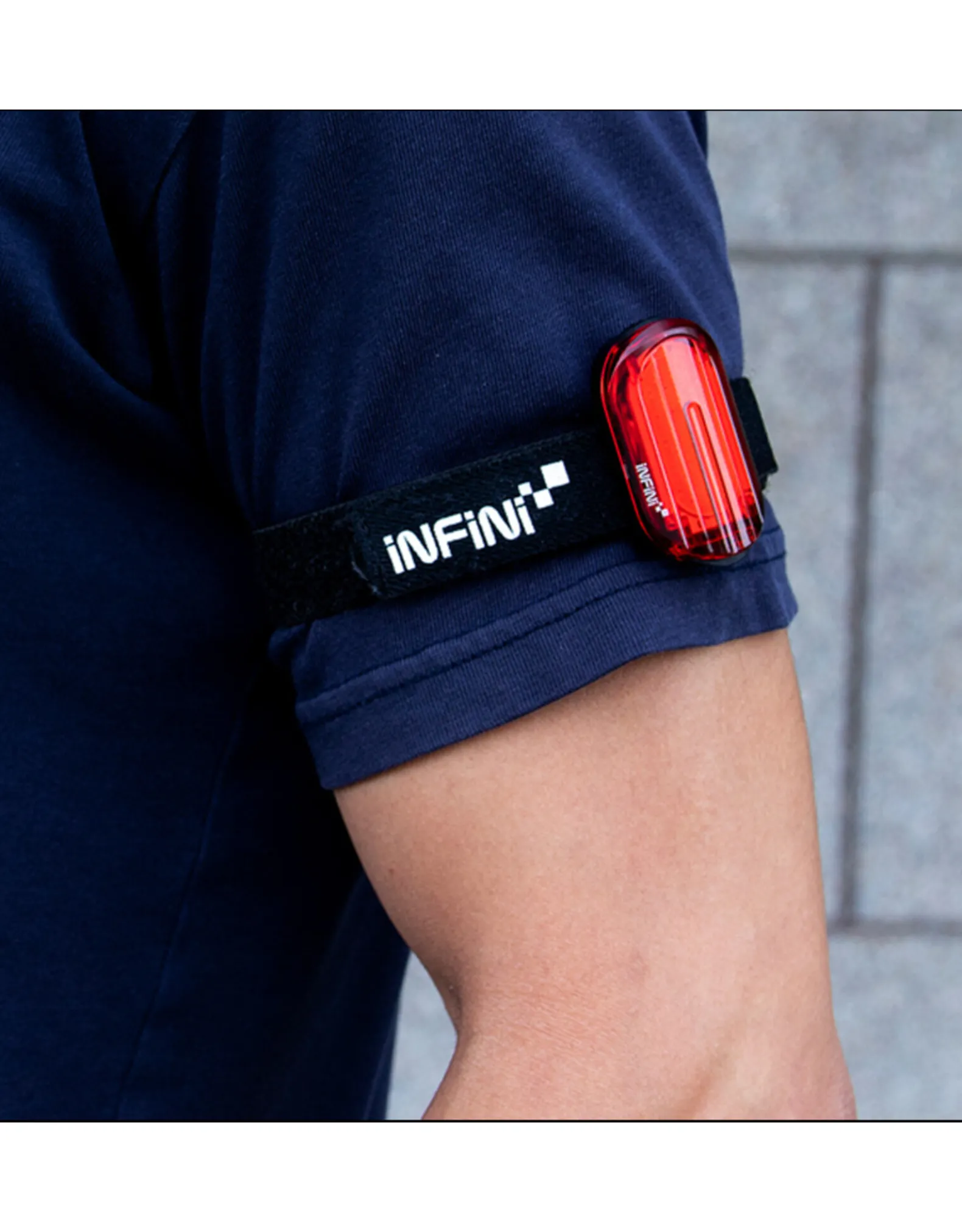 Infini LUMIÈRE ARRIÈRE I-210R OLLEY